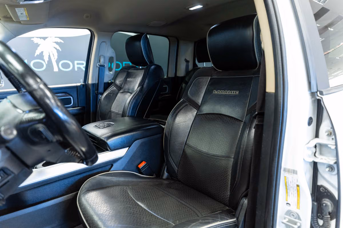 2021 Ram 3500 Laramie Crew Cab Image 12