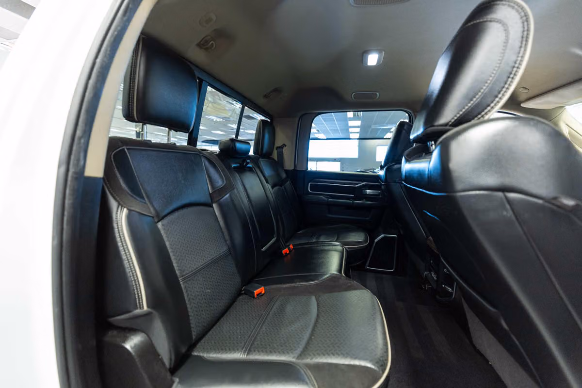 2021 Ram 3500 Laramie Crew Cab Image 16