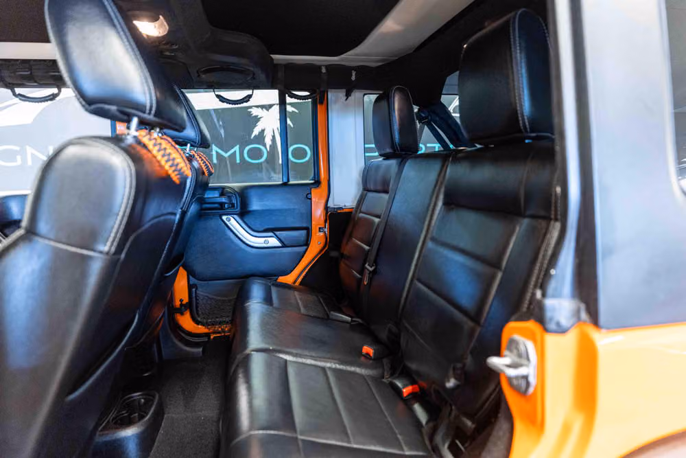 2012 Jeep Wrangler Unlimited Rubicon Image 10
