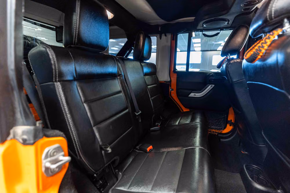 2012 Jeep Wrangler Unlimited Rubicon Image 11