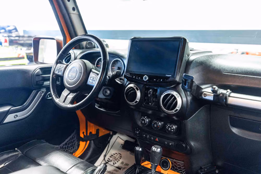 2012 Jeep Wrangler Unlimited Rubicon Image 12