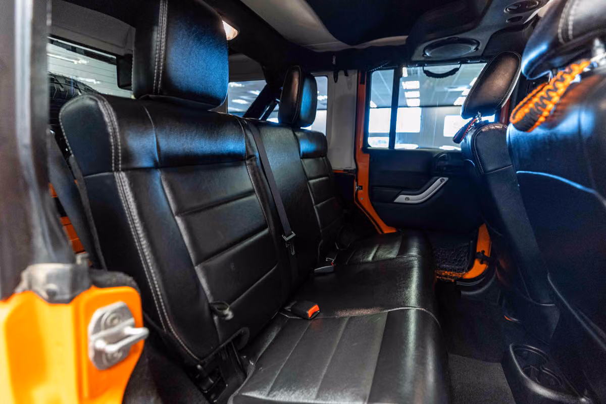 2012 Jeep Wrangler Unlimited Rubicon Image 11