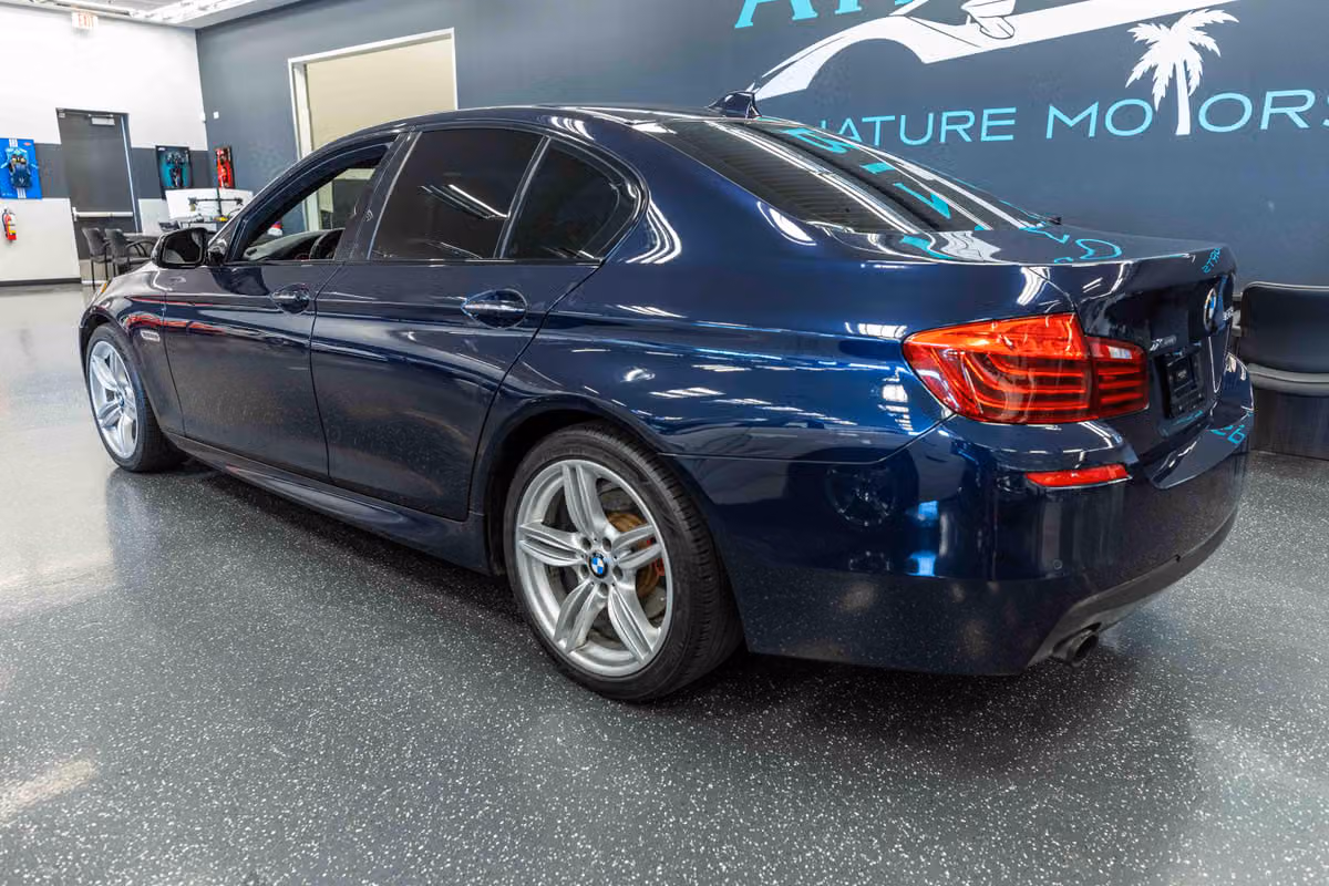 2014 BMW 5 Series 535i xDrive Image 9