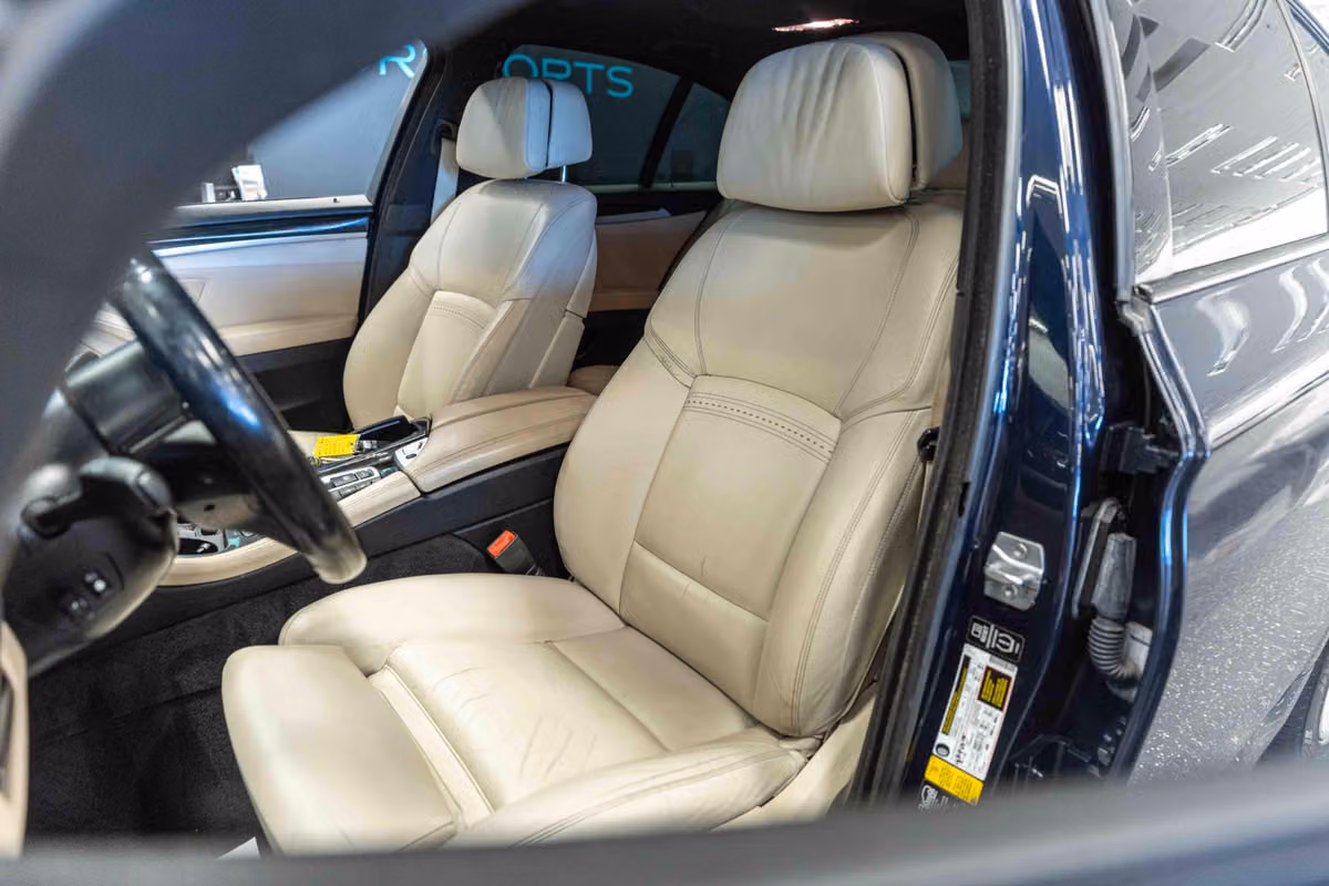 2014 BMW 5 Series 535i xDrive Image 11
