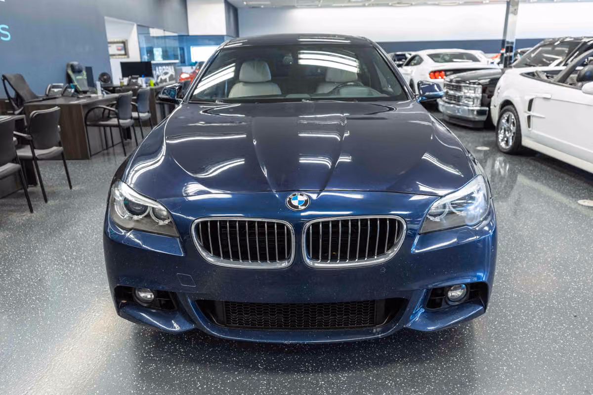 2014 BMW 5 Series 535i xDrive Image 2