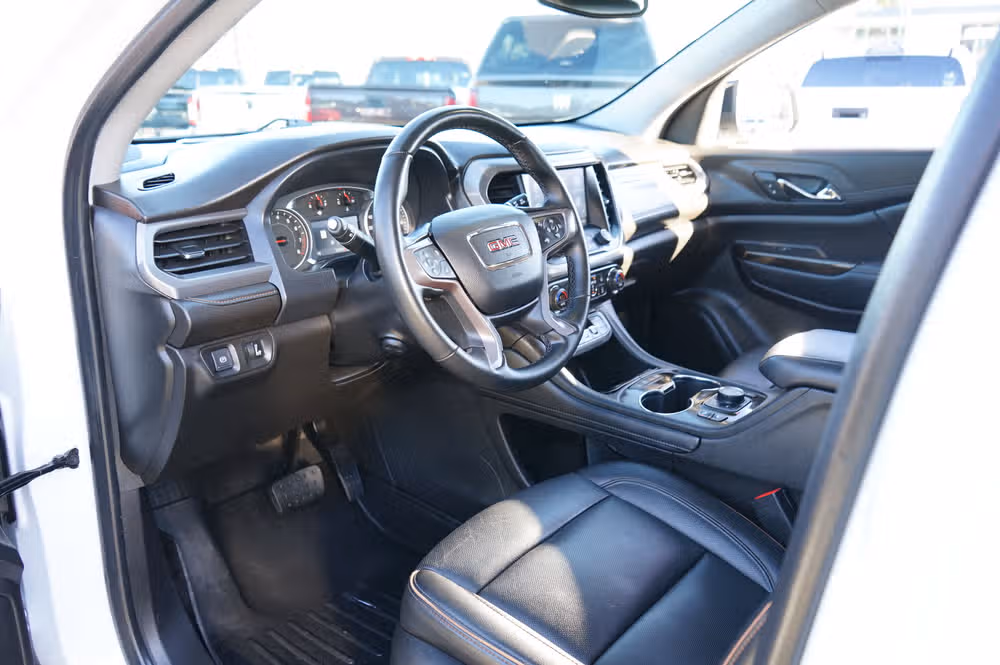 2023 GMC Acadia AT4 Image 10