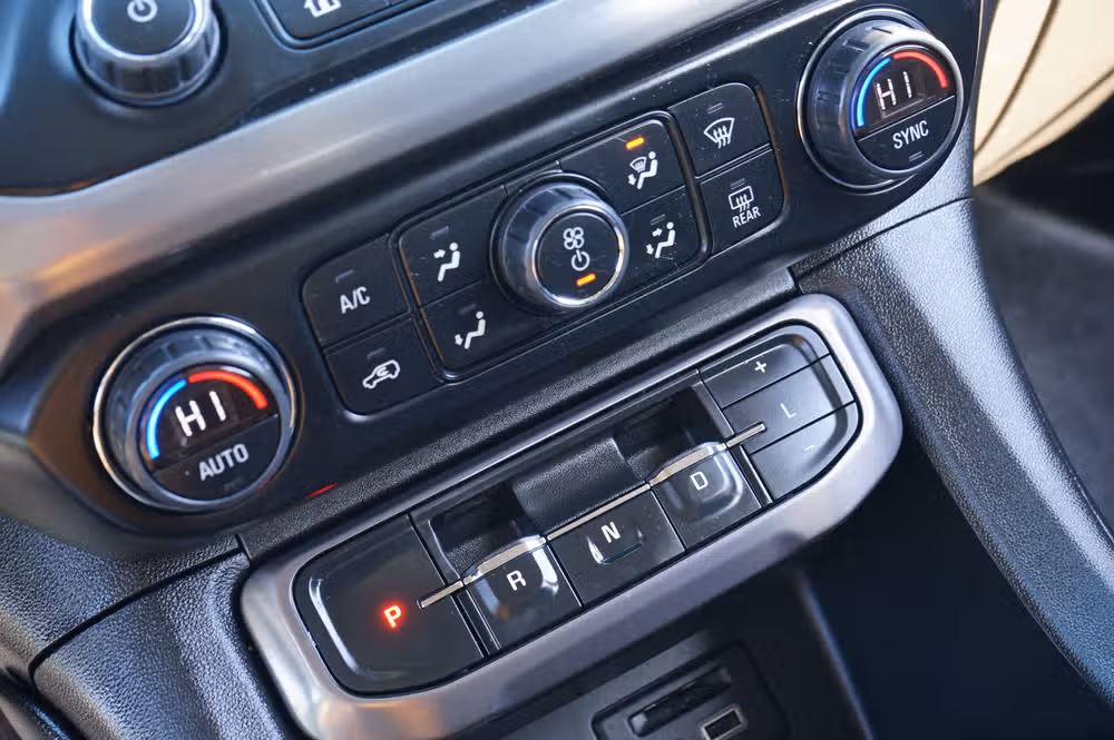 2023 GMC Acadia AT4 Image 23