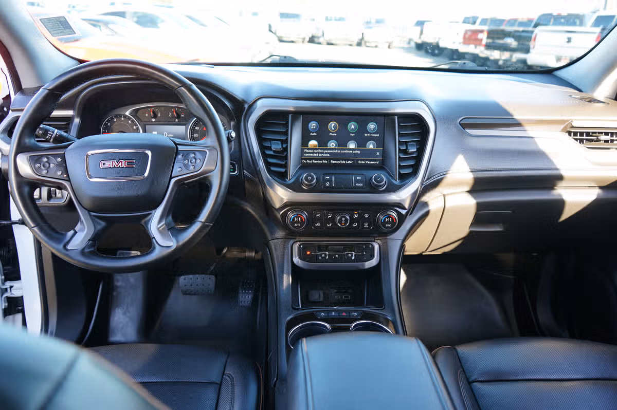 2023 GMC Acadia AT4 Image 14