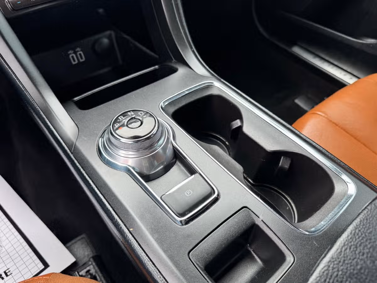 2020 Ford Fusion Titanium Image 15