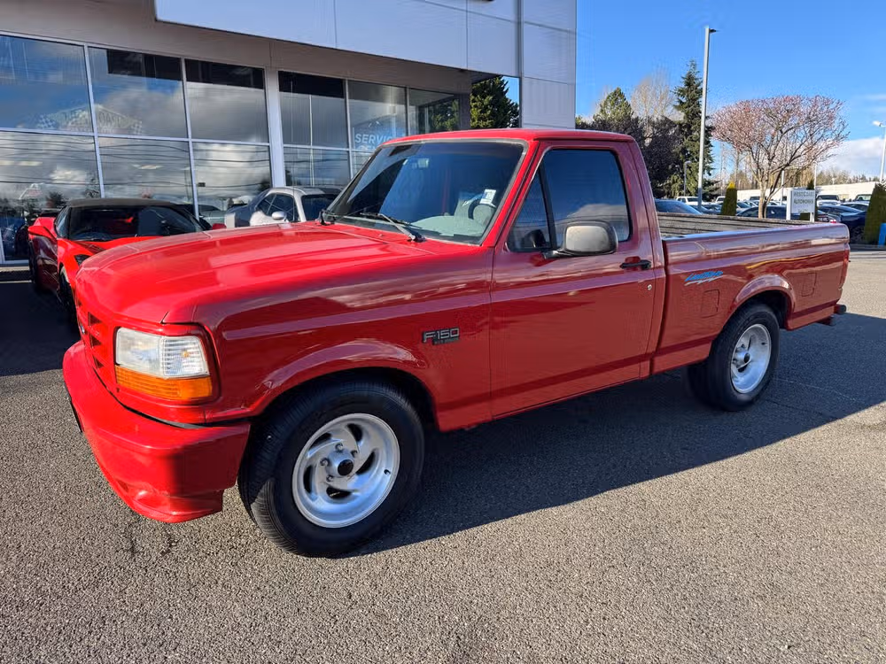 1993 Ford F-150 SVT Lightning Base Regular Cab Image 14
