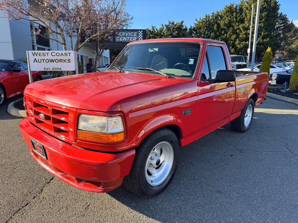 1993 Ford F-150 SVT Lightning Base Regular Cab Image 16