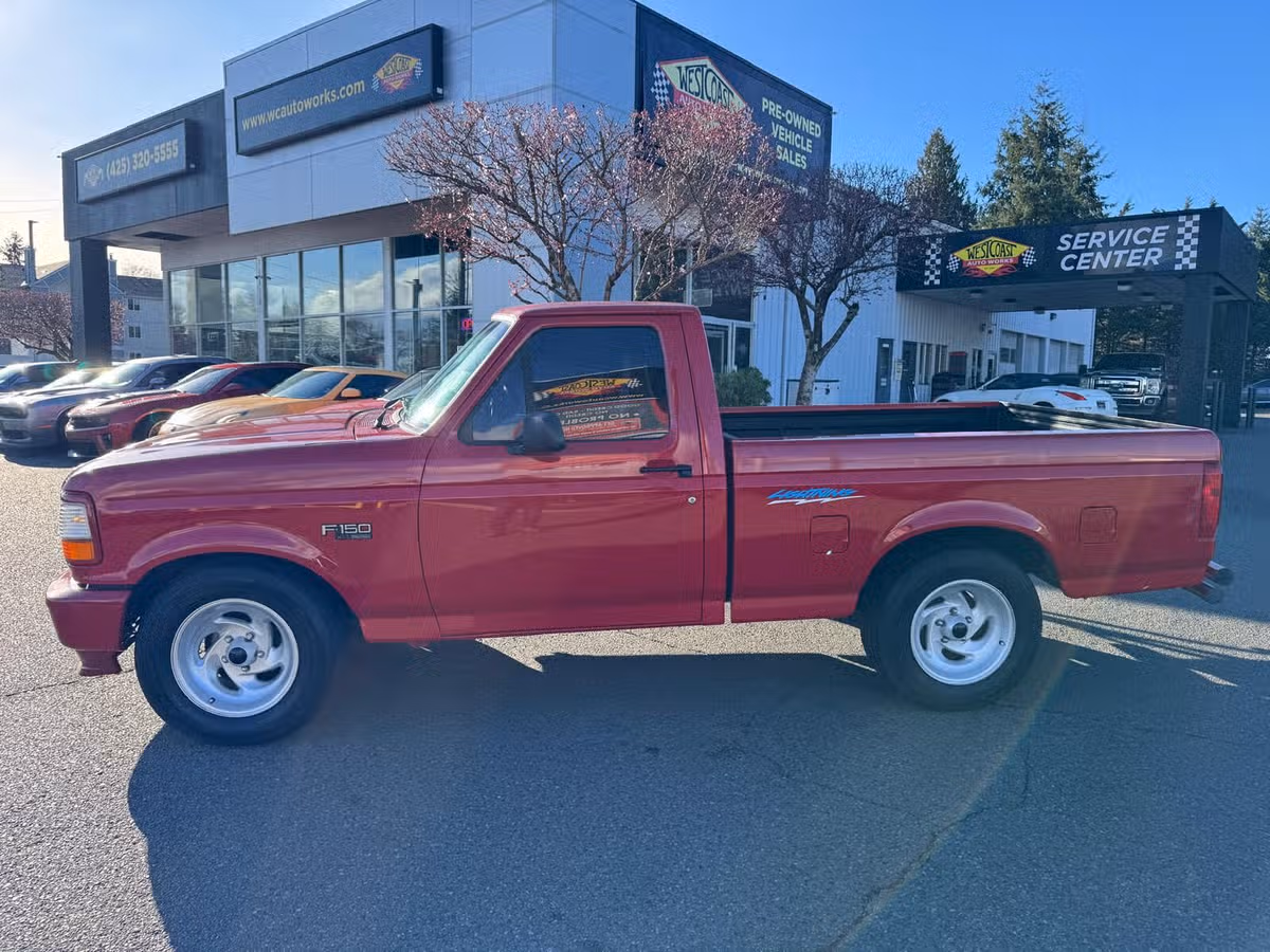 1993 Ford F-150 SVT Lightning Base Regular Cab Image 17