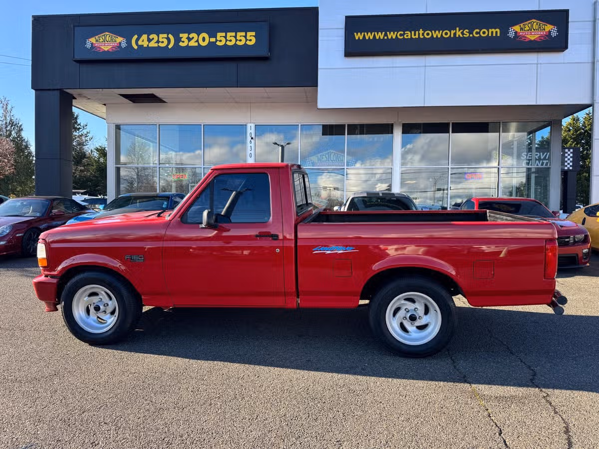 1993 Ford F-150 SVT Lightning Base Regular Cab Image 15