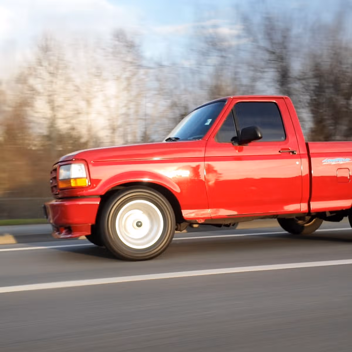 1993 Ford F-150 SVT Lightning Base Regular Cab Image 12