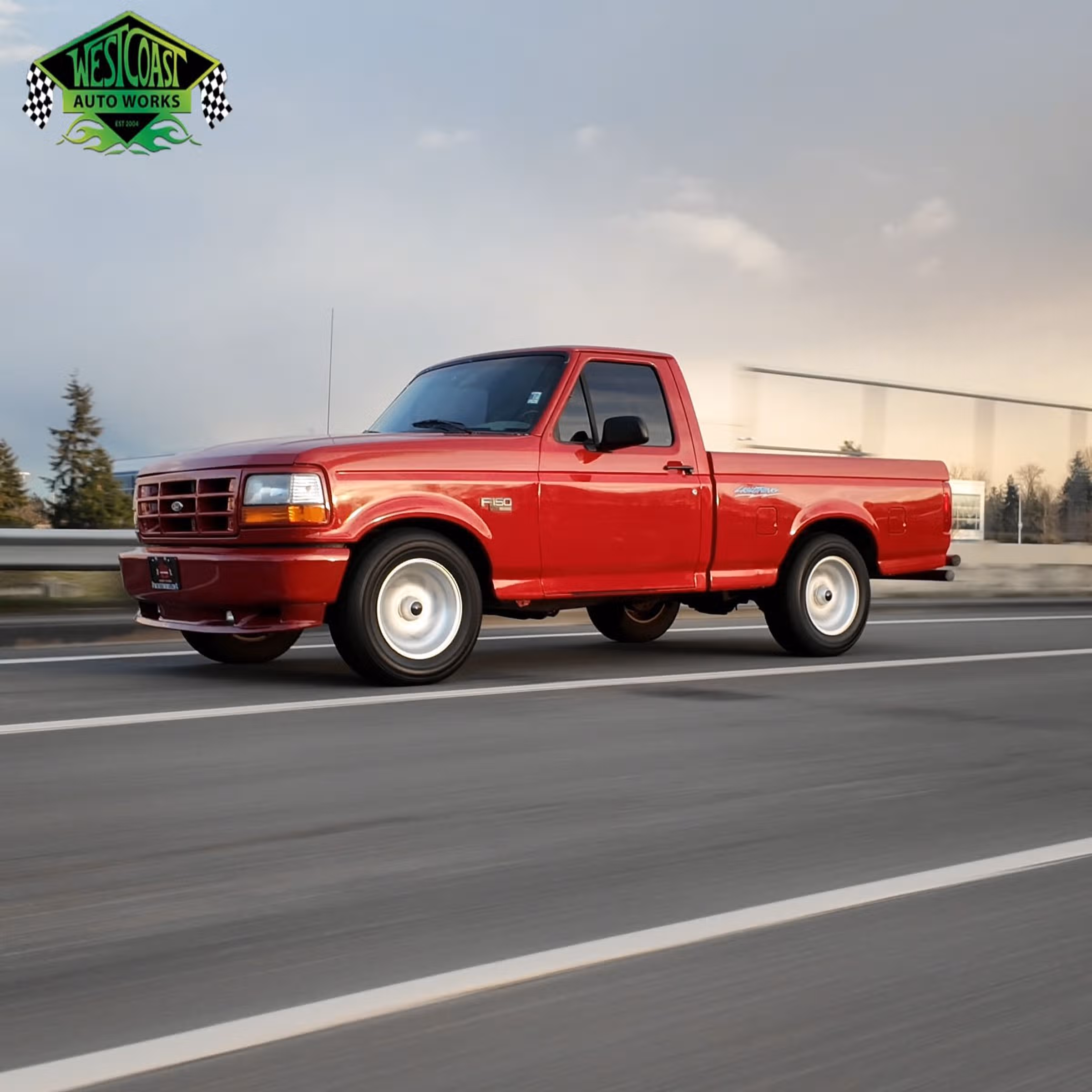 1993 Ford F-150 SVT Lightning Base Regular Cab Image 1