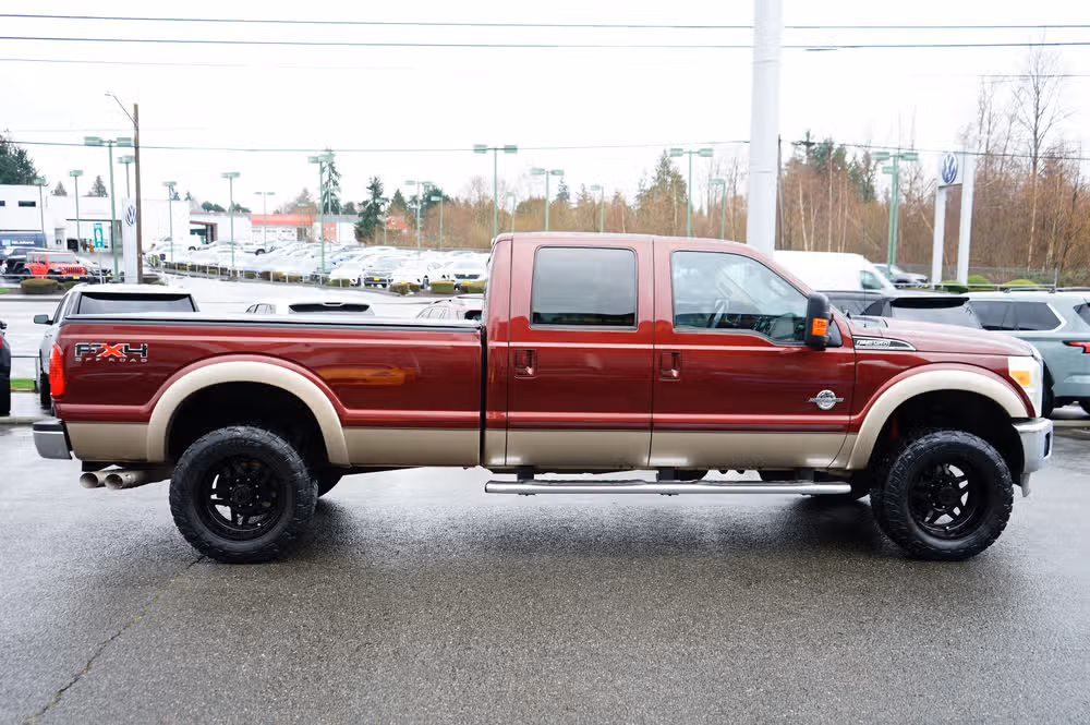 2011 Ford F-350 Super Duty Lariat Crew Cab Image 7