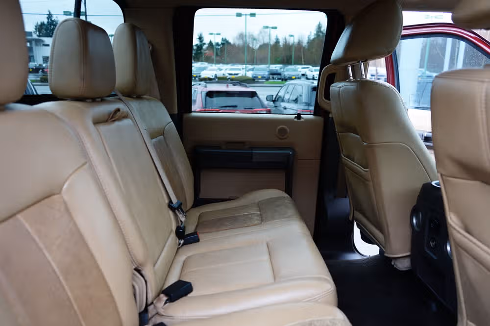 2011 Ford F-350 Super Duty Lariat Crew Cab Image 16
