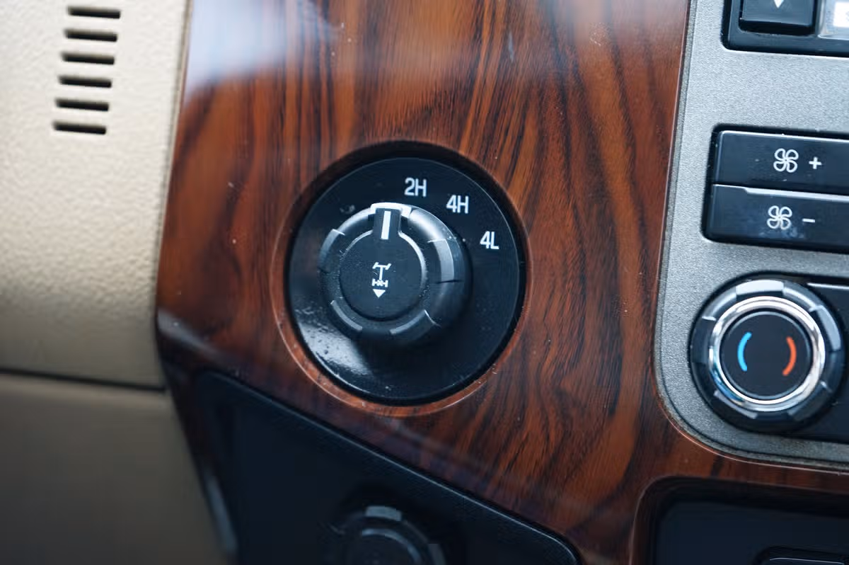 2011 Ford F-350 Super Duty Lariat Crew Cab Image 19