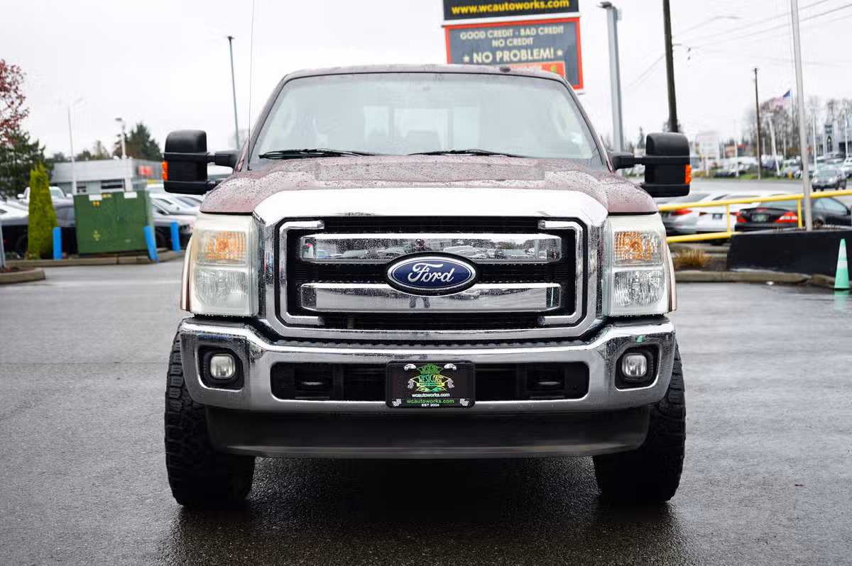 2011 Ford F-350 Super Duty Lariat Crew Cab Image 9