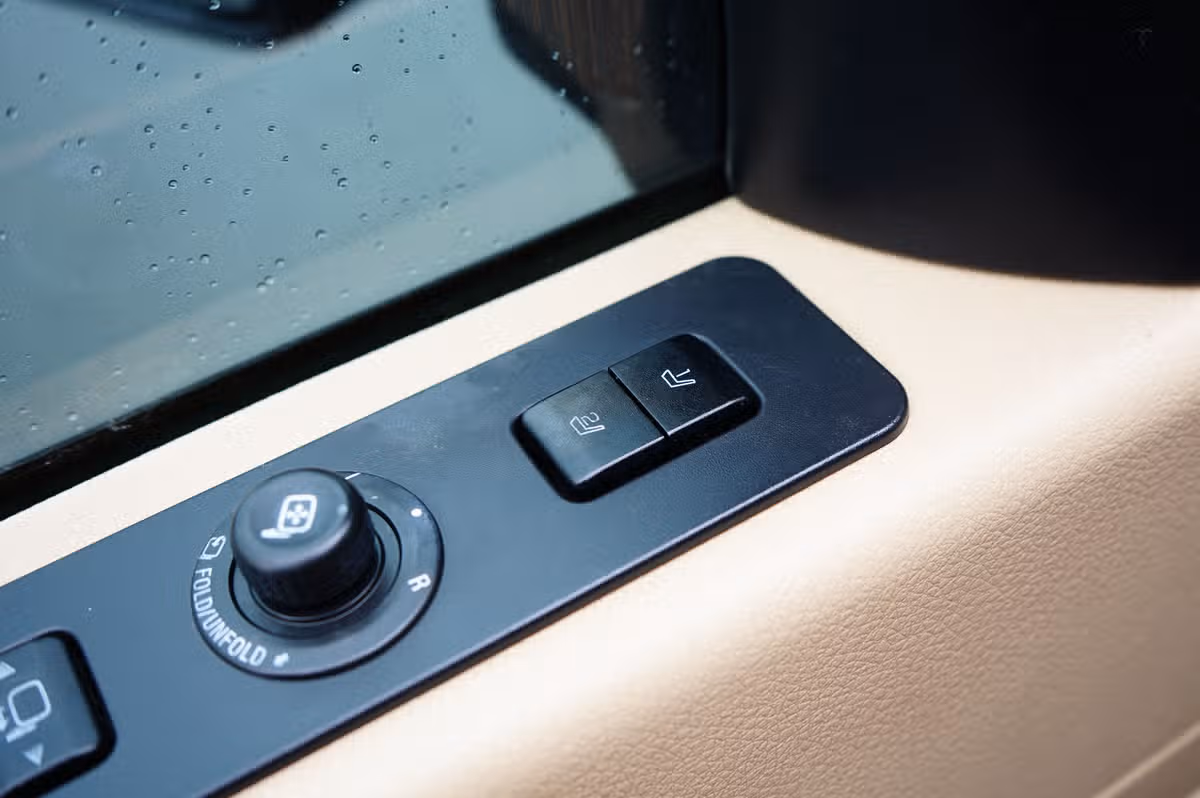 2011 Ford F-350 Super Duty Lariat Crew Cab Image 13