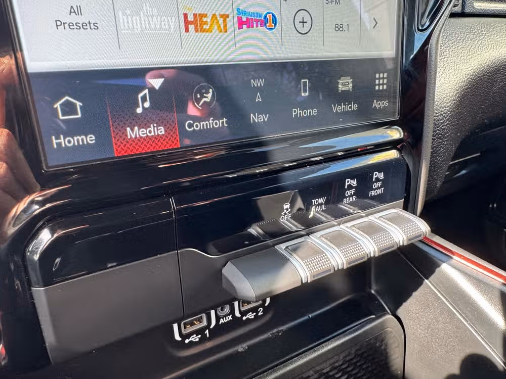 2022 Ram 1500 Rebel Crew Cab Image 17