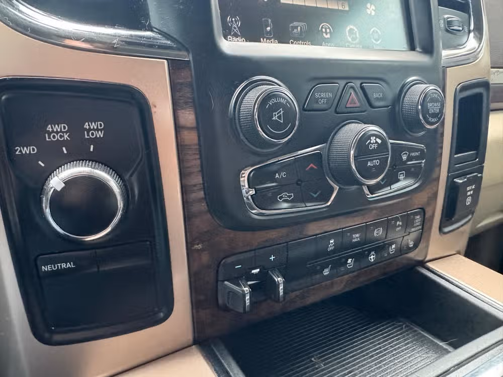2013 Ram 2500 Laramie Longhorn Mega Cab Image 17