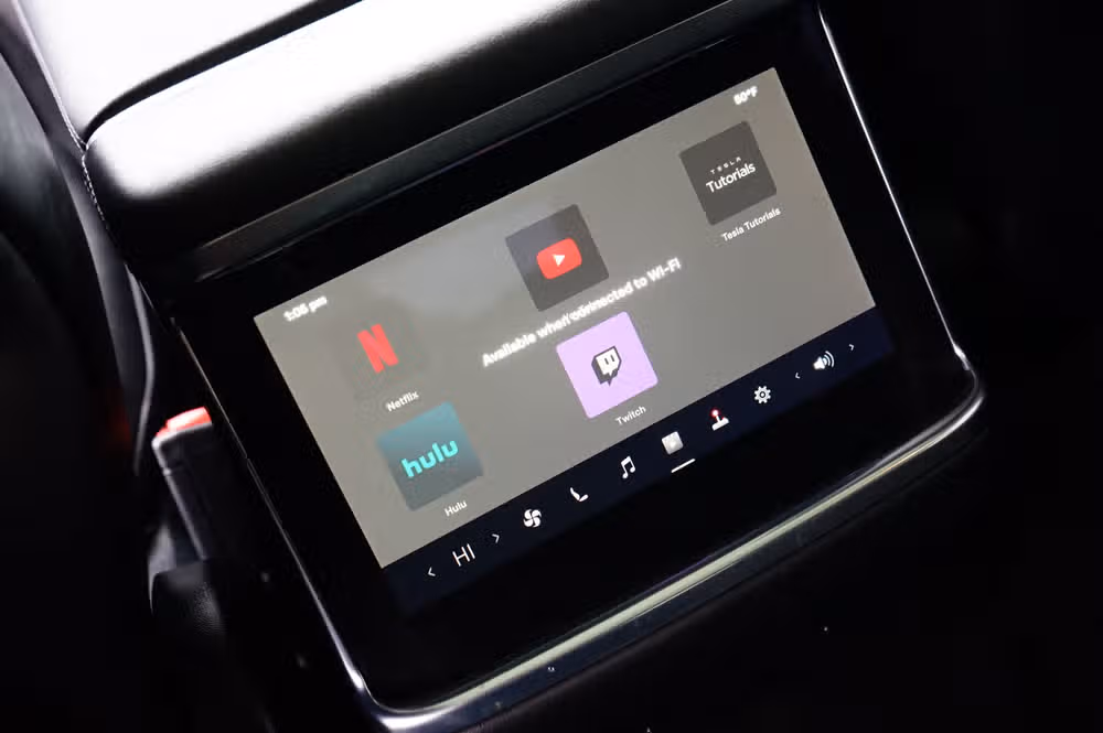 2021 Tesla Model S Plaid Image 11