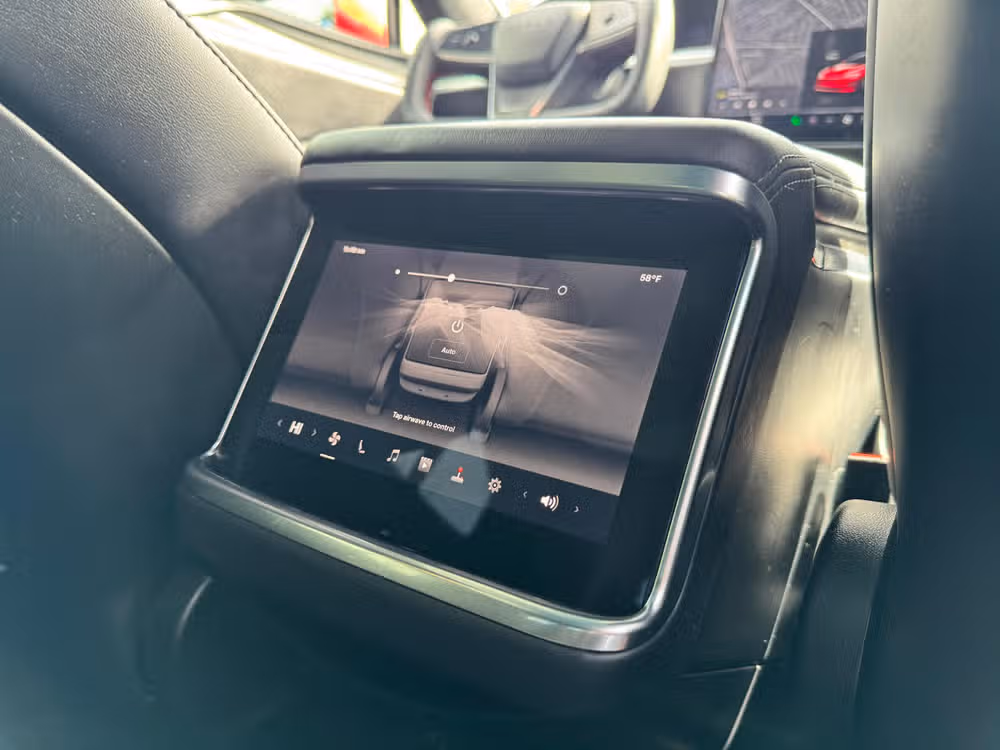 2021 Tesla Model S Plaid Image 23