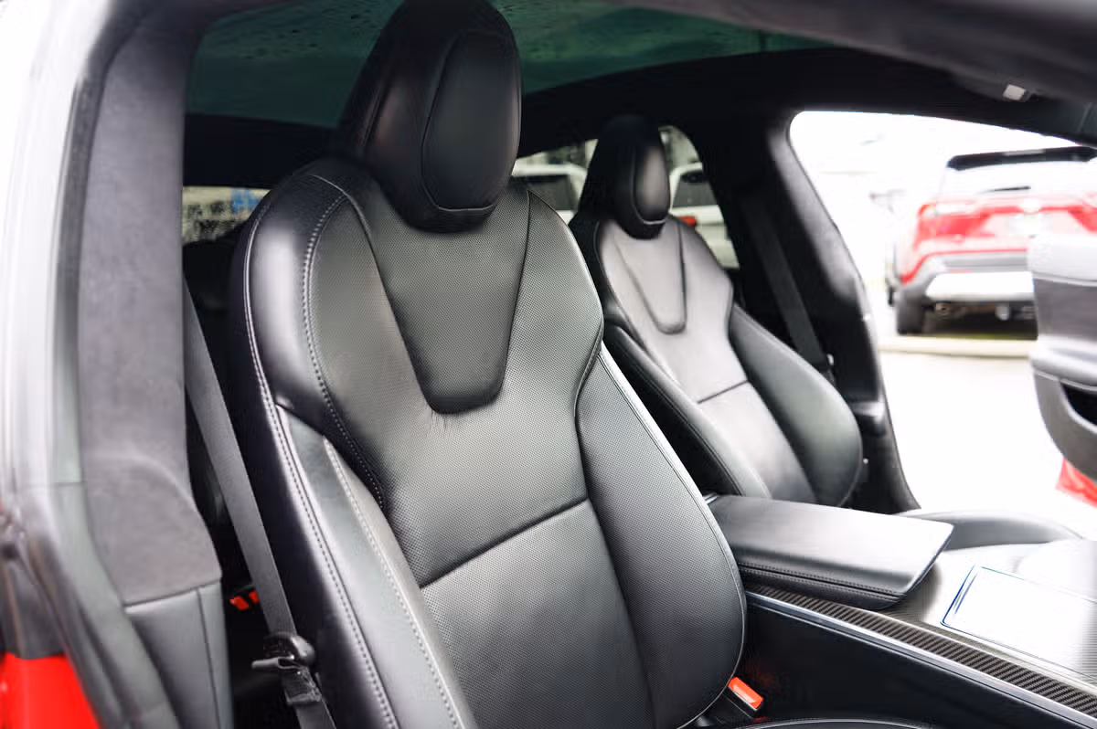 2021 Tesla Model S Plaid Image 18