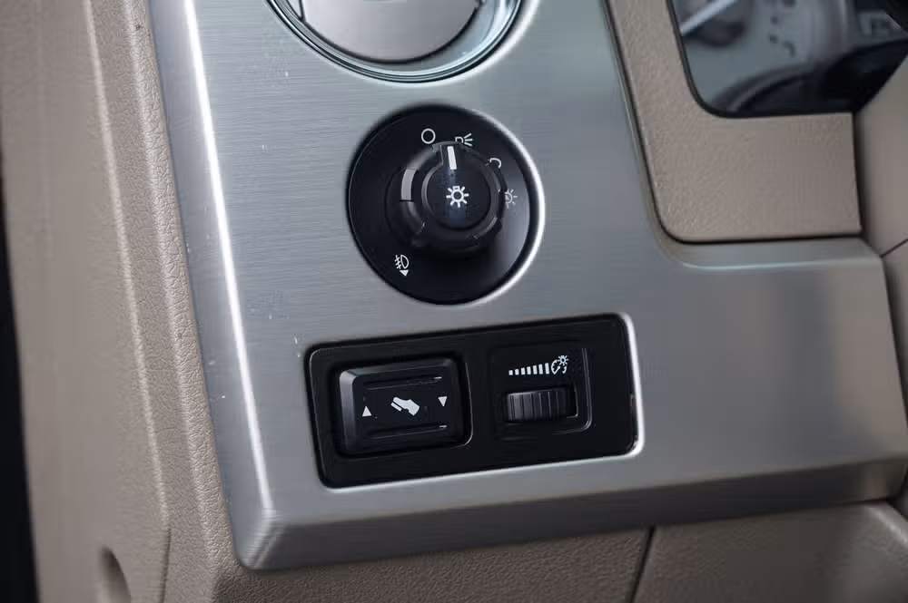 2009 Ford F-150 PLATINUM PICKUP 4D 5 SuperCrew Image 14