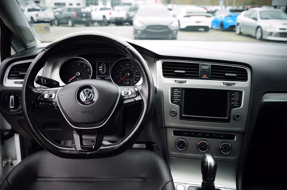 2016 Volkswagen Golf SportWagen TSI SE Image 13