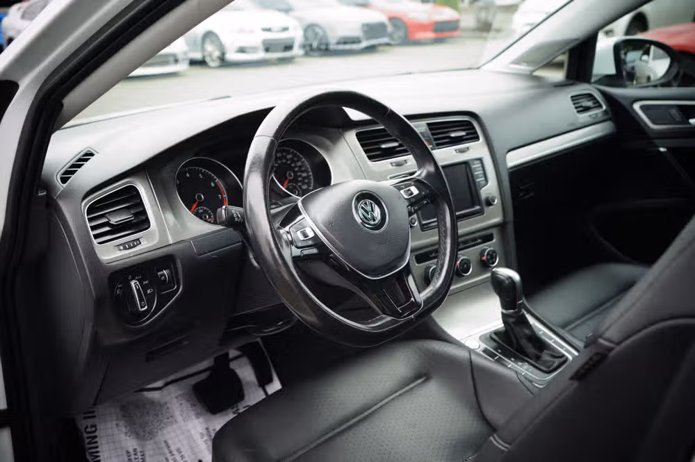 2016 Volkswagen Golf SportWagen TSI SE Image 11