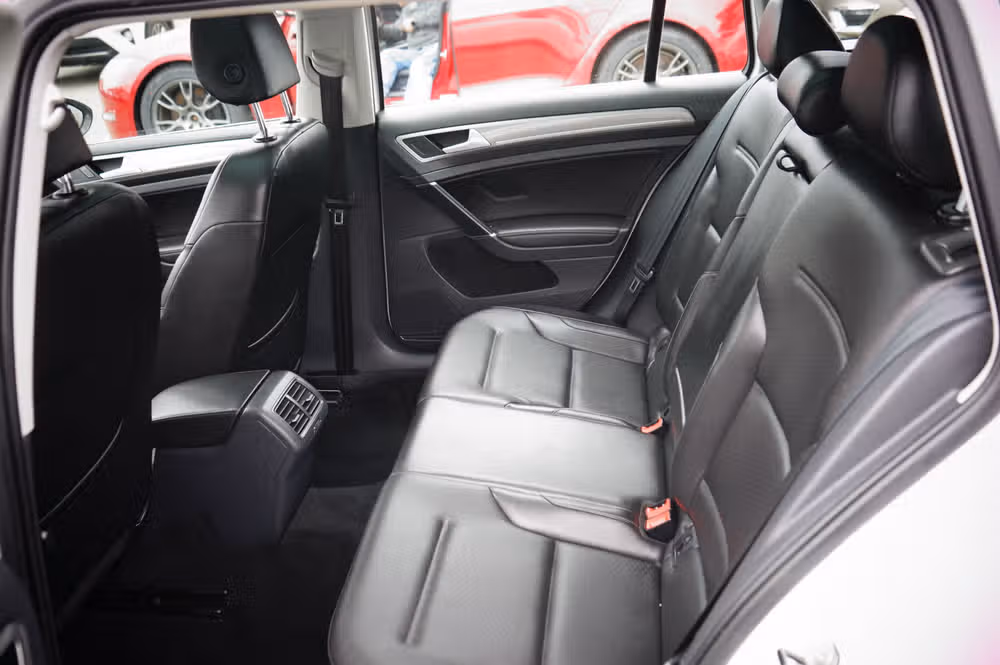 2016 Volkswagen Golf SportWagen TSI SE Image 12