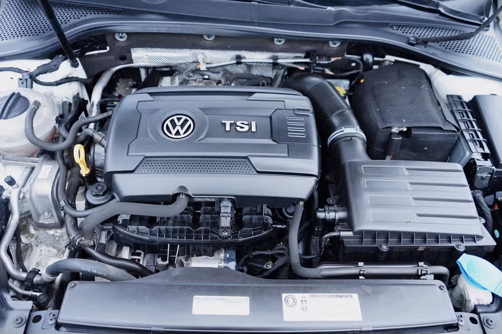 2016 Volkswagen Golf SportWagen TSI SE Image 9