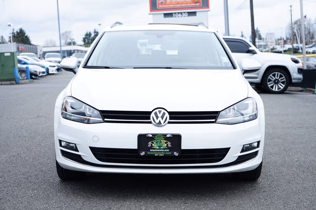 2016 Volkswagen Golf SportWagen TSI SE Image 8