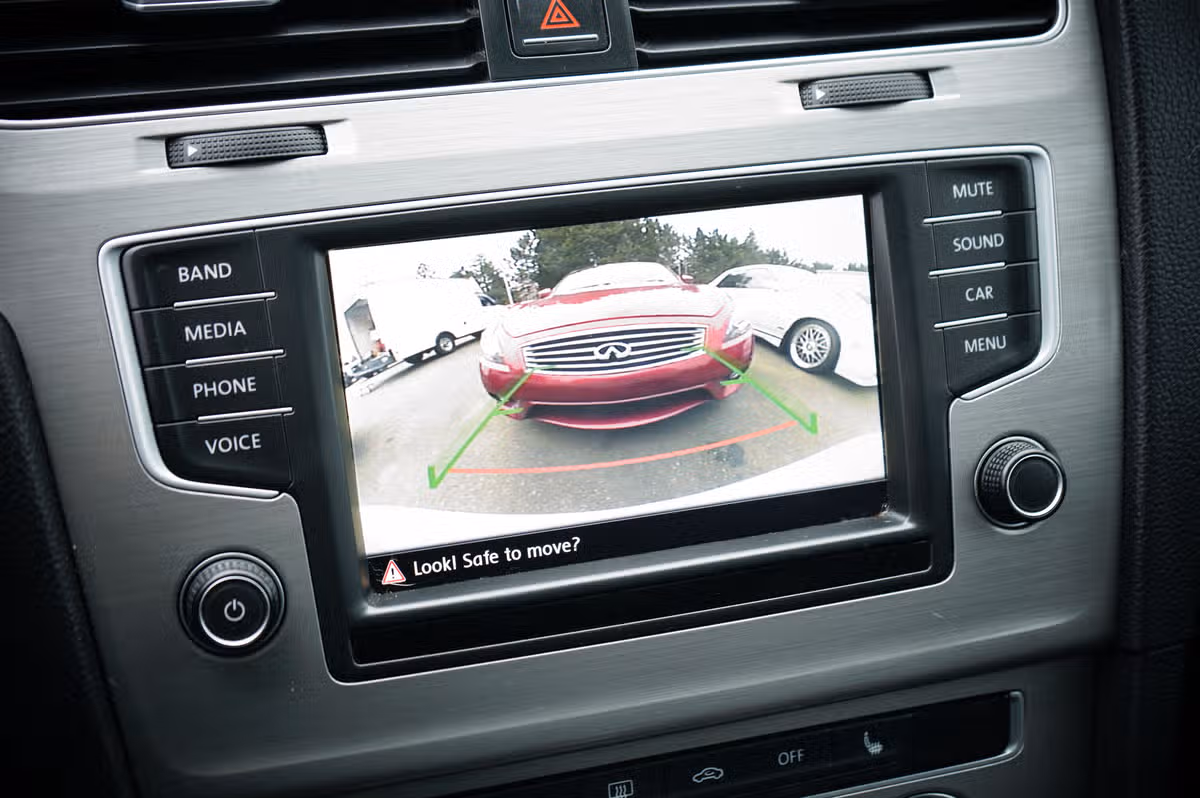 2016 Volkswagen Golf SportWagen TSI SE Image 16