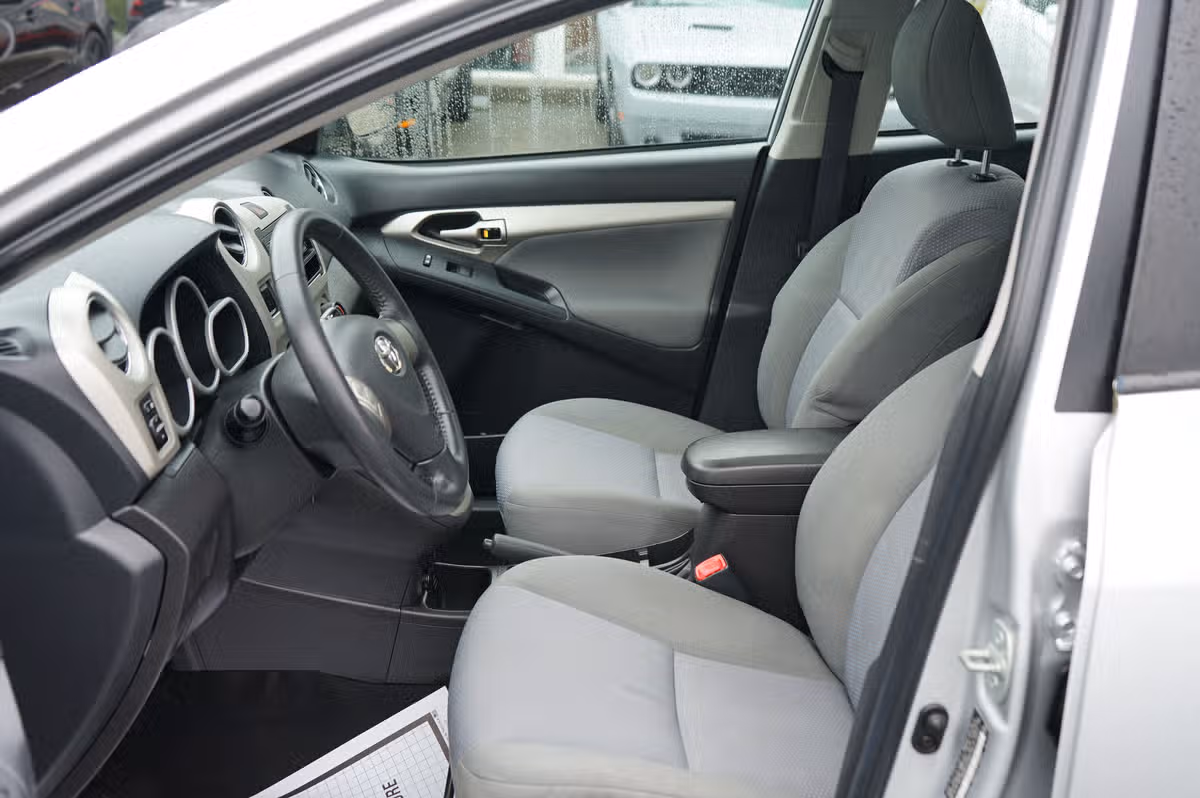 2009 Toyota Matrix S Image 11