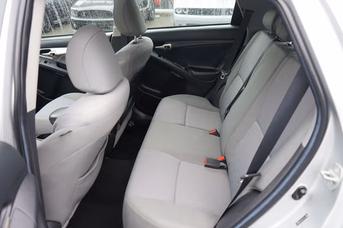 2009 Toyota Matrix S Image 12