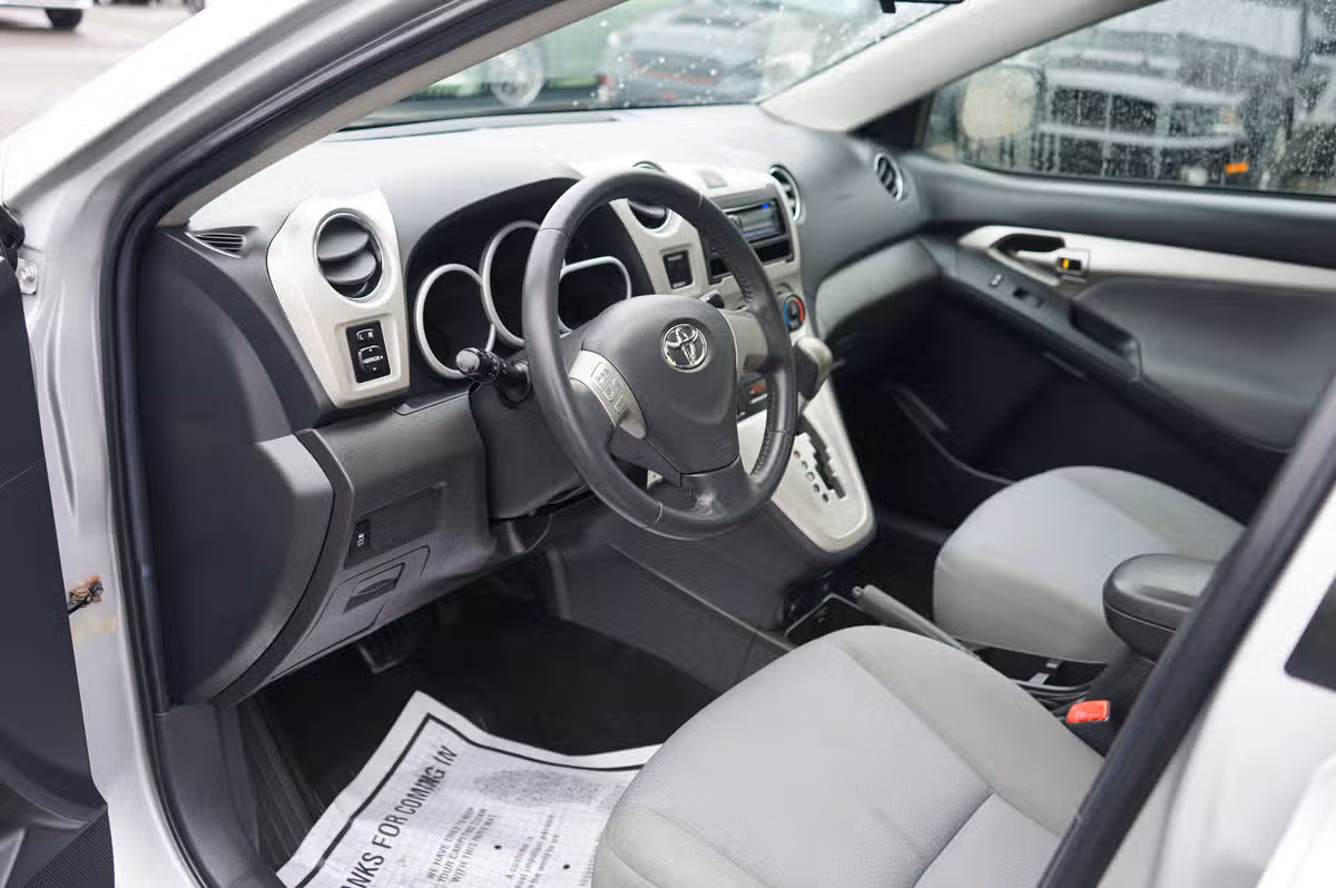 2009 Toyota Matrix S Image 10