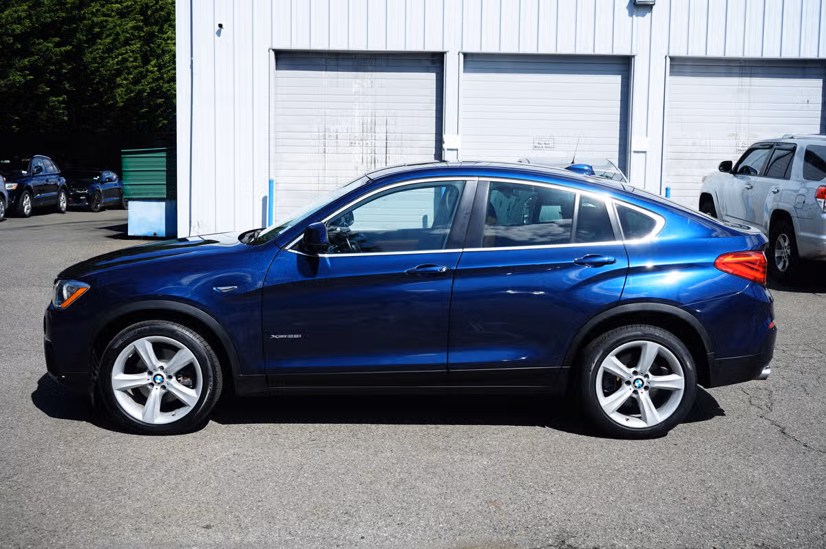 2015 BMW X4 xDrive28i Image 2