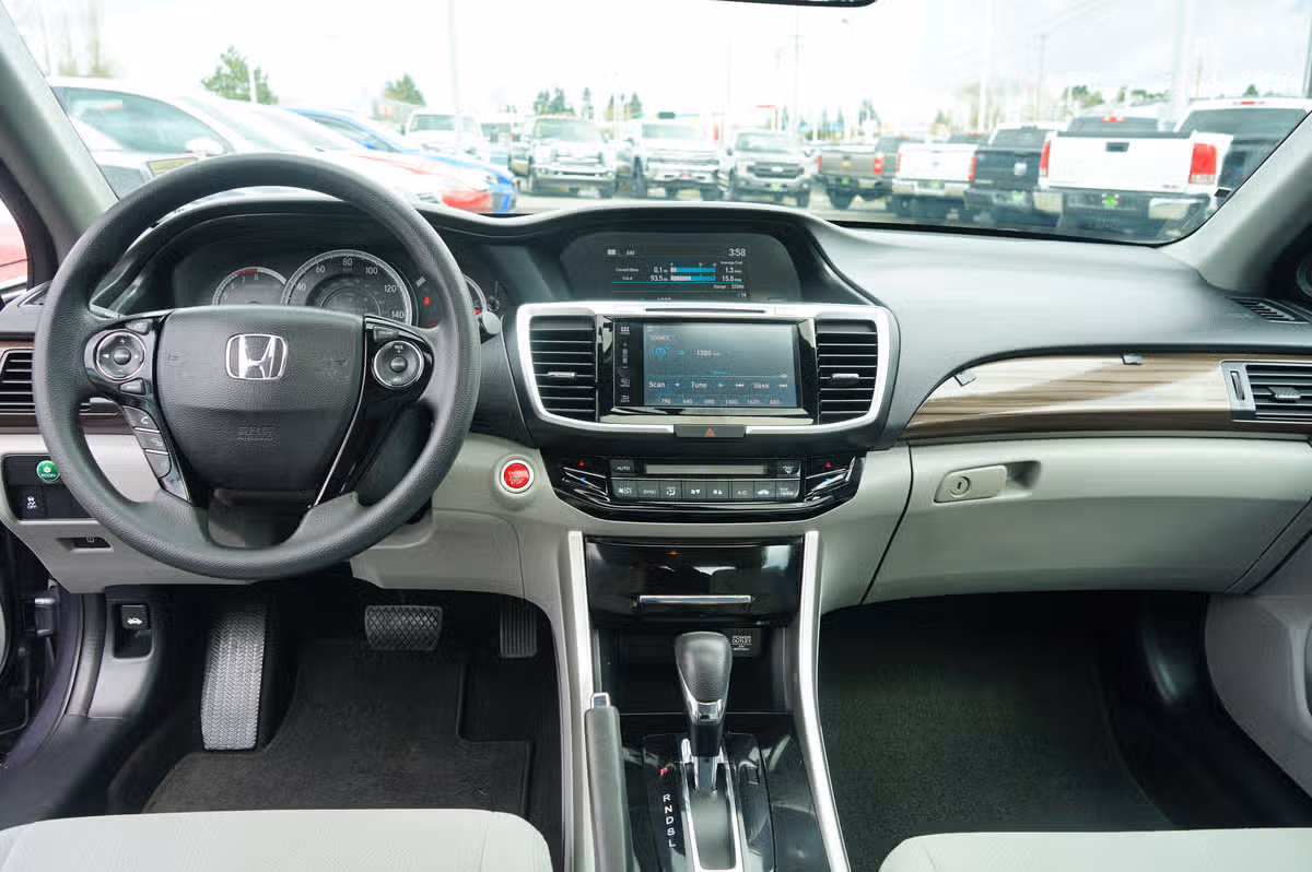 2016 Honda Accord EX Image 15