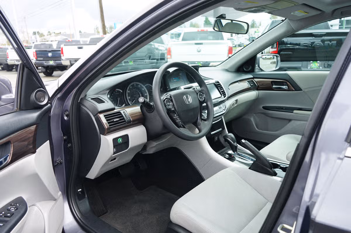 2016 Honda Accord EX Image 12