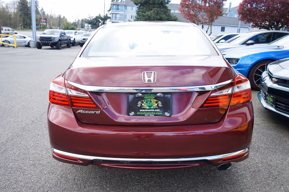 2017 Honda Accord LX Image 4