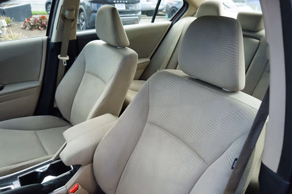 2017 Honda Accord LX Image 10
