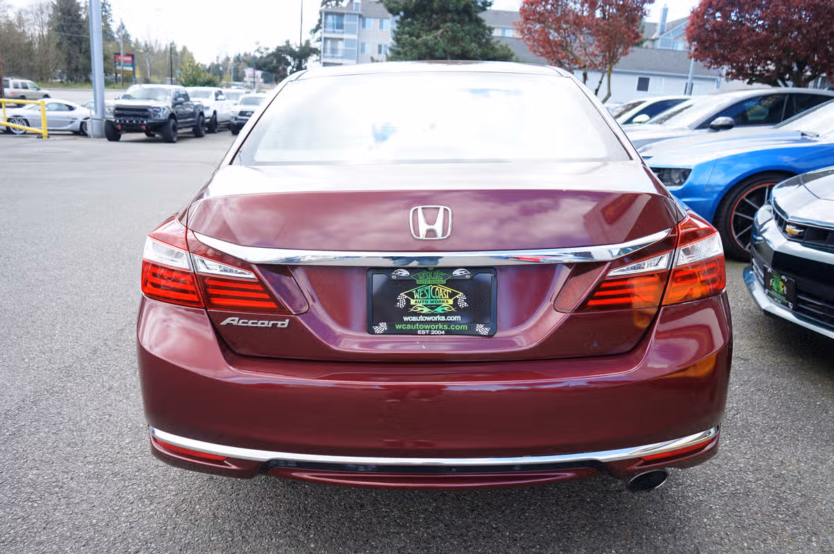 2017 Honda Accord LX Image 4