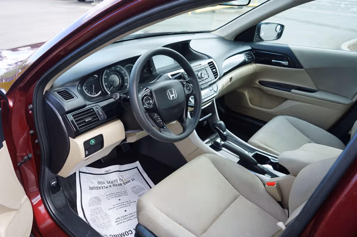 2017 Honda Accord LX Image 9