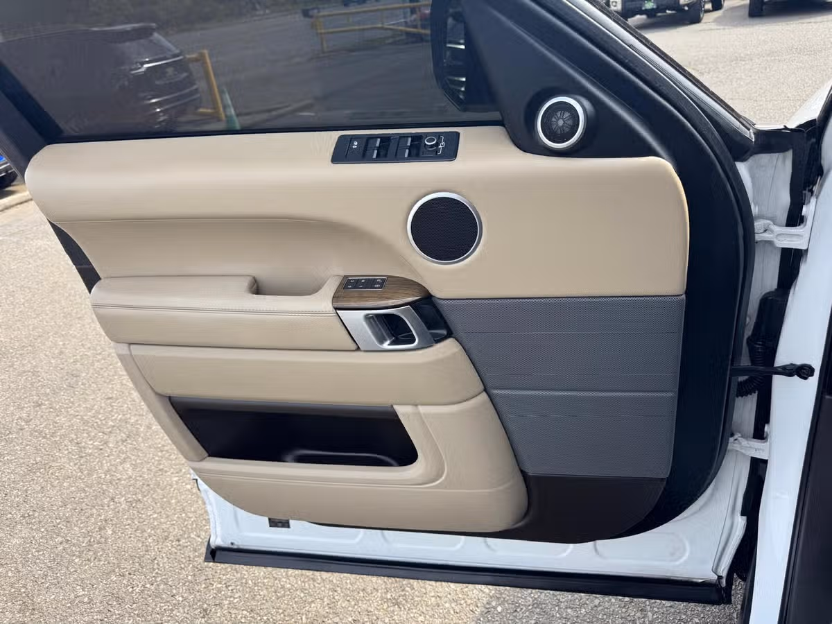 2016 Land Rover Range Rover Sport HSE Td6 Image 21