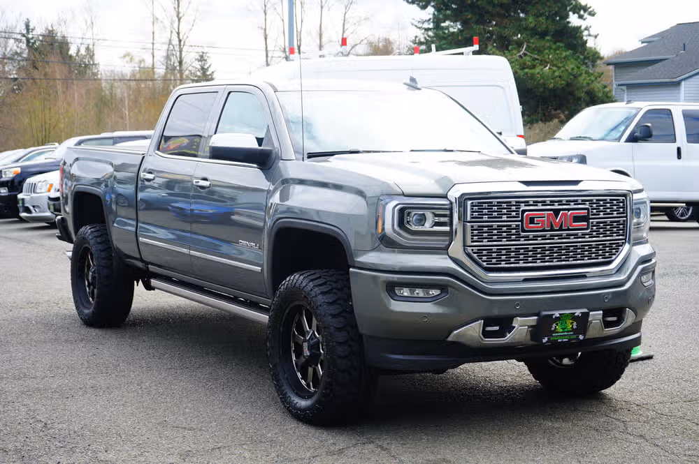 2017 GMC Sierra 1500 Denali Crew Cab Image 7