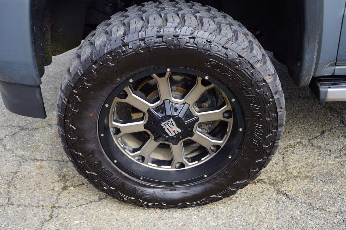2017 GMC Sierra 1500 Denali Crew Cab Image 9