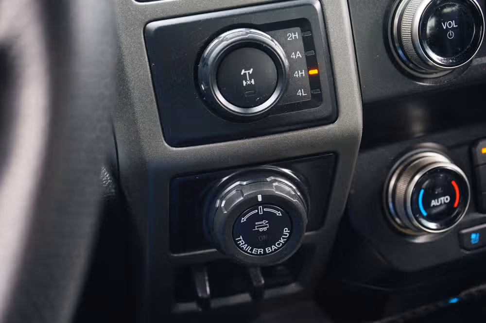 2019 Ford F-150 Raptor SuperCrew Image 23